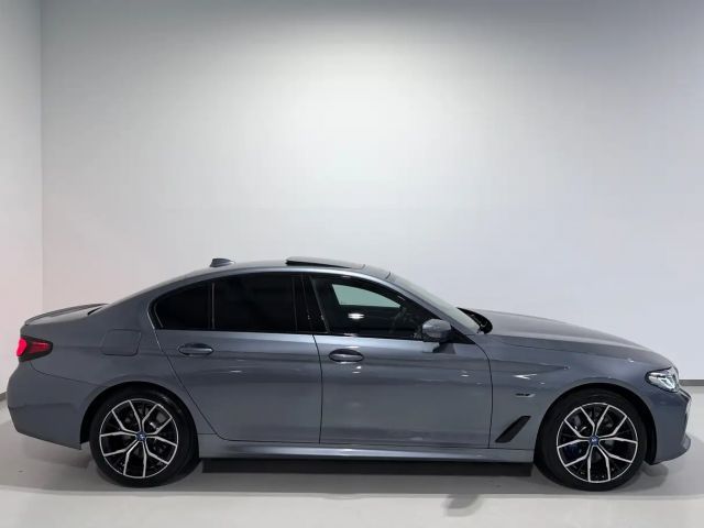 BMW 530 530e M-Sport Sedan xDrive