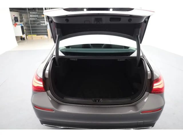 Mercedes-Benz A 200 A 200 d