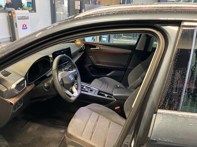 Seat Leon 2.0 TDI DSG Sportstourer