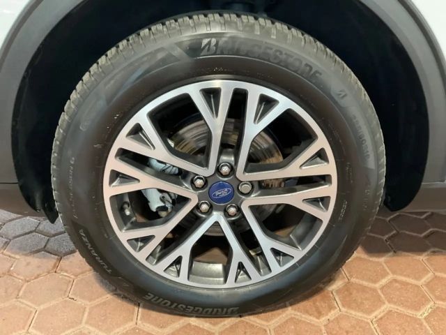 Ford Kuga Plug in Hybrid Titanium