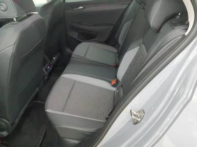 Volkswagen Golf 1.5 eTSI DSG Golf VIII