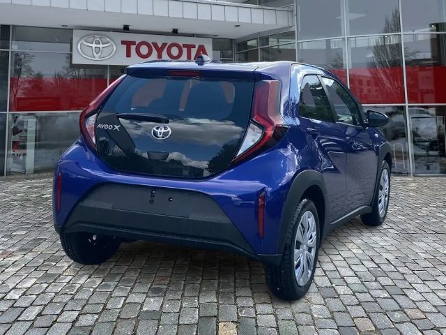 Toyota Aygo X 1.0 VVT-i Business