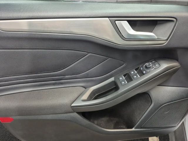 Ford Focus Titanium Wagon