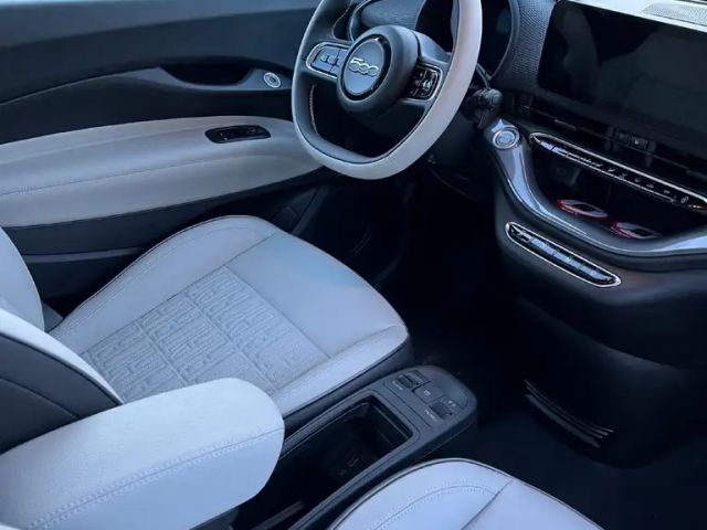 Fiat 500e La Prima by Bocelli