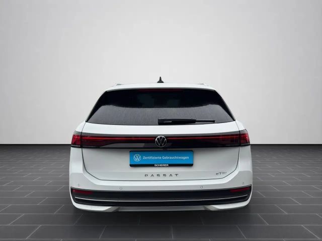 Volkswagen Passat 1.5 eTSI Business DSG Variant