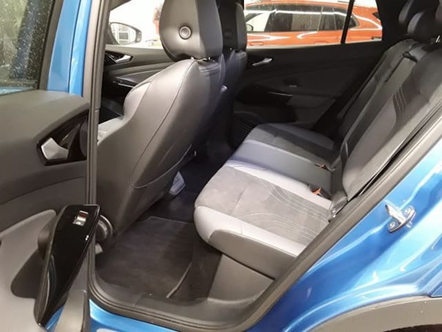 Volkswagen ID.5 286PS NP.68T ACC.5J-G.WÄRMEPUMPE.AHK.AREA-VIEW.NAVI.HARMAN.HUD.PANO