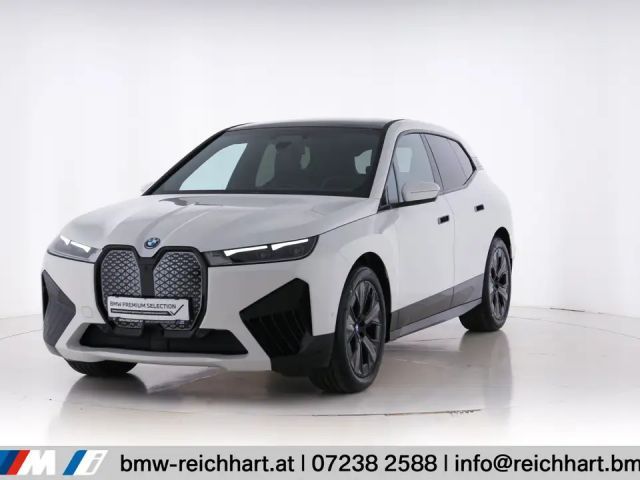 BMW iX xDrive40