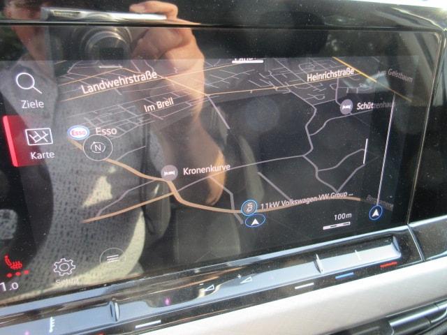 Volkswagen Golf 1.5 eTSI DSG Life Variant