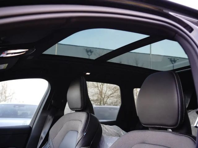 Volvo XC60 AWD R-Design Recharge