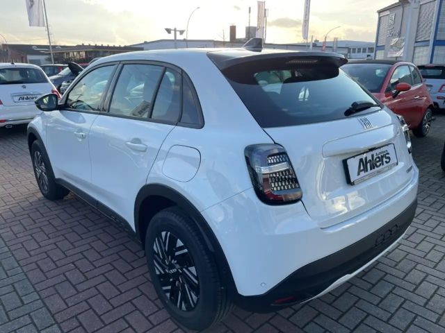 Fiat 600e +CARPLAY+KAMERA+TOTWINKEL+SITZH+KEYLESS+KLIMAAUTO+