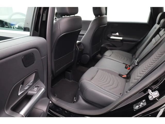 Mercedes-Benz B 200 Progressive Sedan