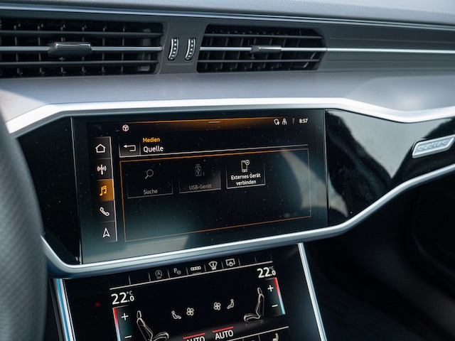 Audi A6 55 TFSI Quattro S-Line S-Tronic Sedan