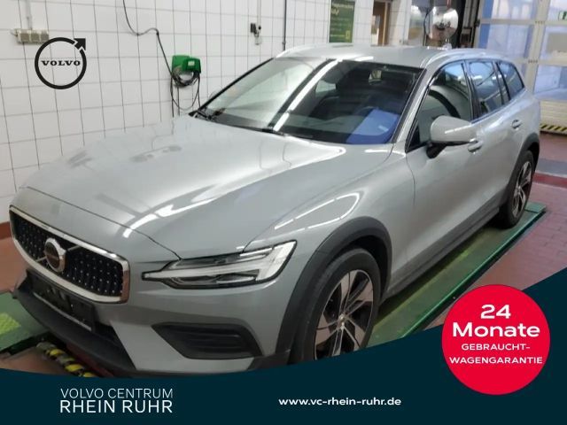 Volvo V60 Cross Country AWD Plus