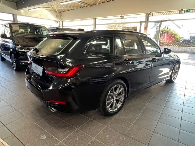 BMW 320 320d Touring xDrive