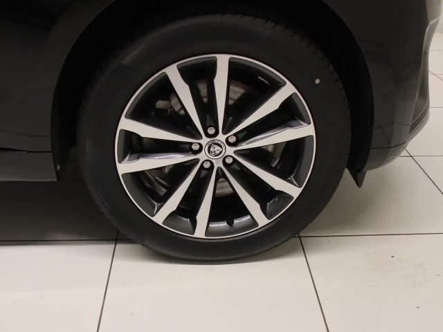 Jaguar F-Pace AWD D300 R-Dynamic