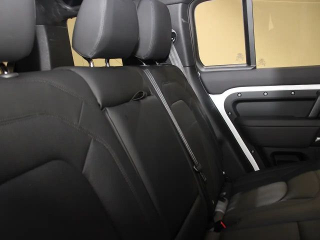 Land Rover Defender 110 D300 Dynamic SE