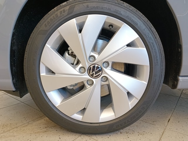 Volkswagen Golf 1.5 eTSI DSG Golf VIII