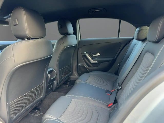 Mercedes-Benz A 180 Progressive