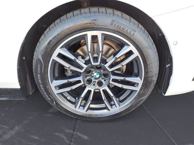 BMW 520 520d M-Sport Touring xDrive