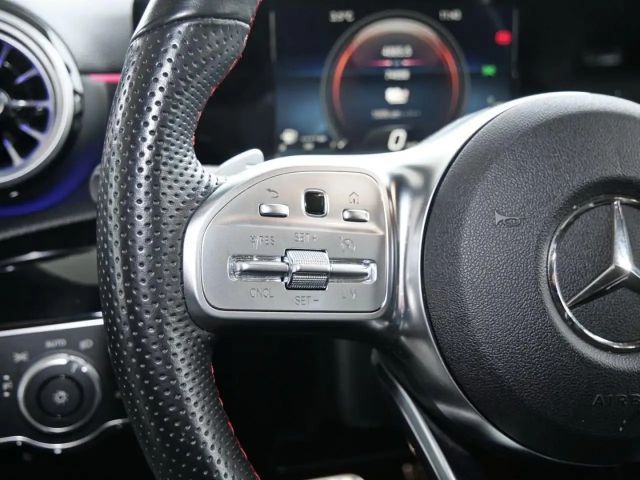 Mercedes-Benz A 250 A 250 e AMG Line