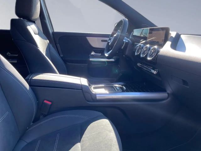 Mercedes-Benz GLA 220 4MATIC AMG Line