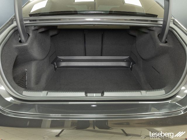 Mercedes-Benz EQE 300 Sedan