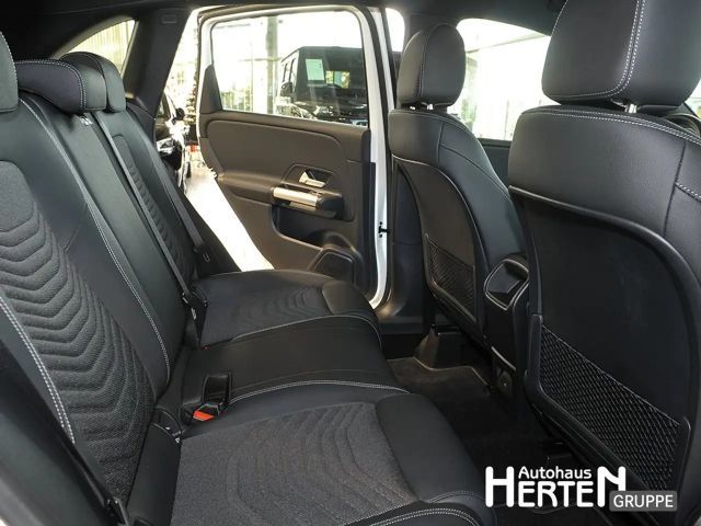 Mercedes-Benz B 180 Progressive Sedan