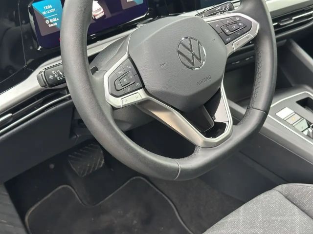 Volkswagen Golf 1.5 TSI DSG Life Variant