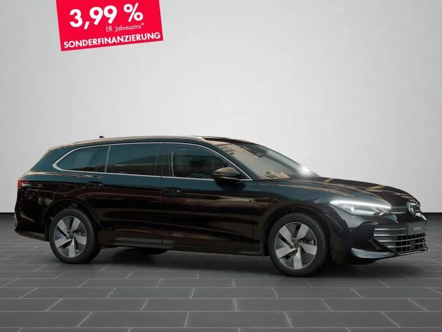 Volkswagen Passat 1.5 eTSI Business DSG Variant