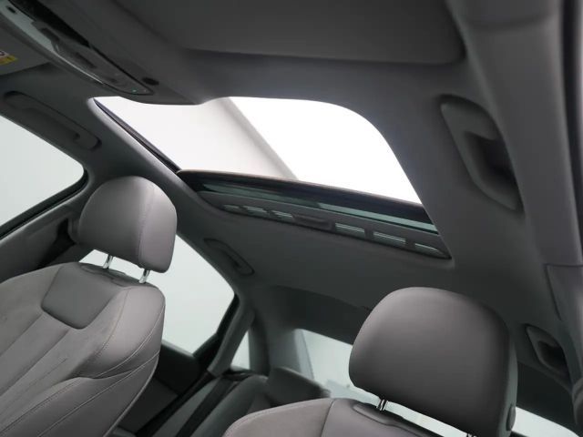 Audi A4 Quattro Sedan