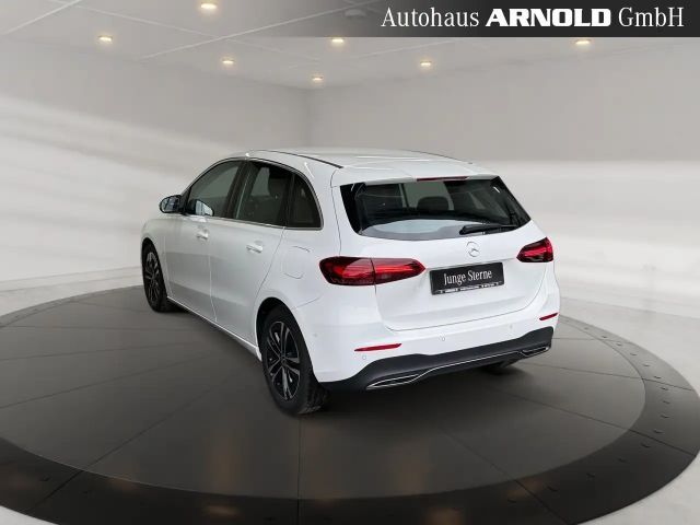 Mercedes-Benz B 200 Progressive Sedan