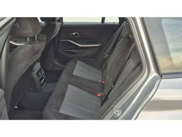 BMW 330 330i M-Sport Touring xDrive