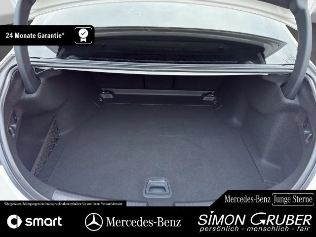 Mercedes-Benz C 200 AMG Line Sedan