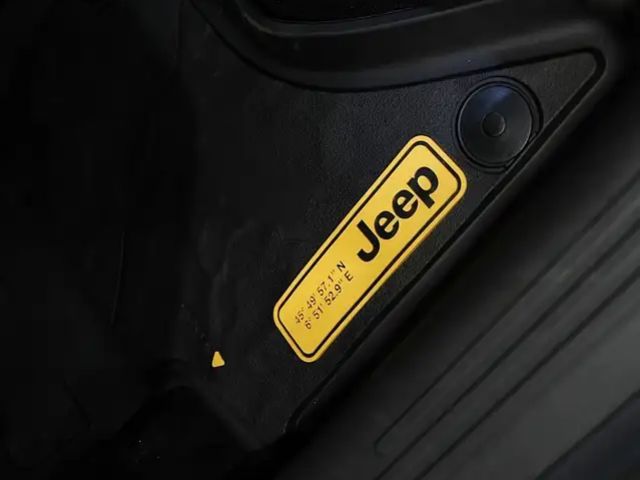 Jeep Avenger 1,2 e-Hybrid 4xe DCT6 THE NORTH FACE