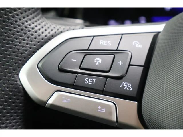 Volkswagen T-Roc 1.5 TSI DSG R-Line