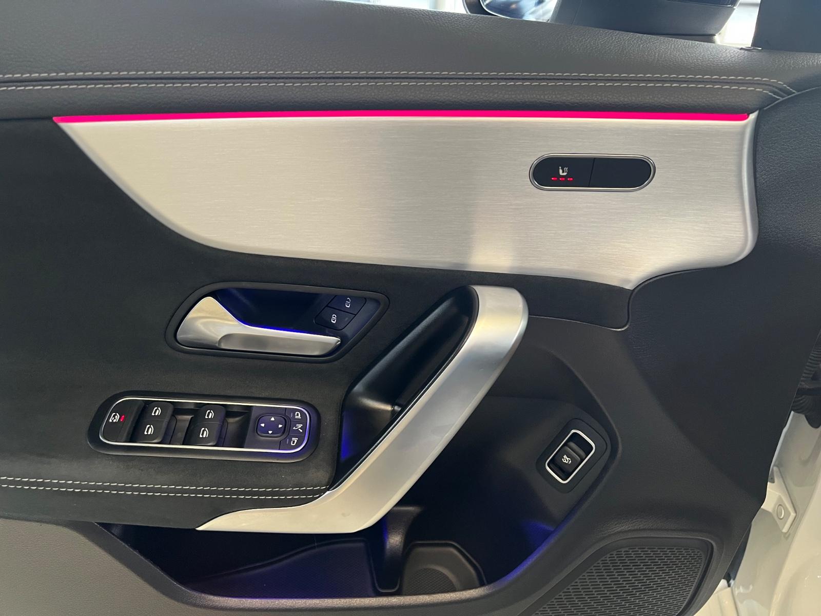 Mercedes-Benz CLA 200 AMG Line