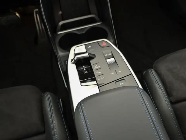 BMW 218 218d Active Tourer Sedan