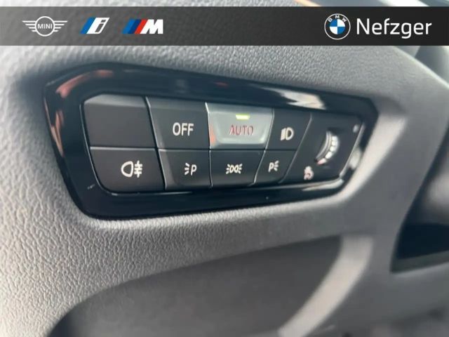 BMW 320 320i Sedan xDrive