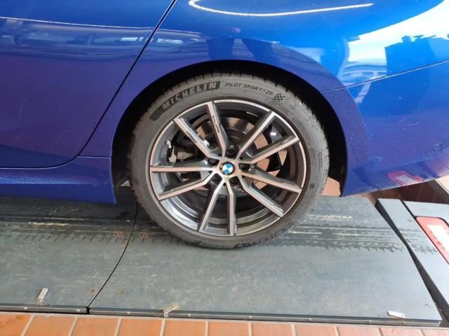 BMW 320 320d M-Sport Touring