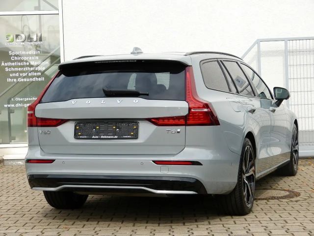 Volvo V60 AWD Dark Hybrid Ultra