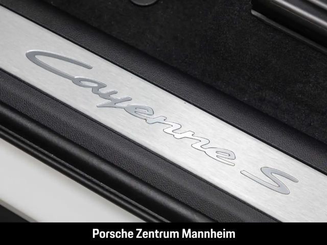 Porsche Cayenne S