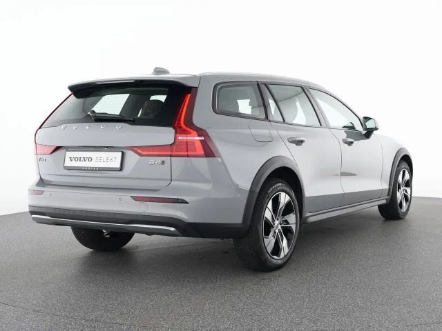 Volvo V60 Cross Country AWD Plus