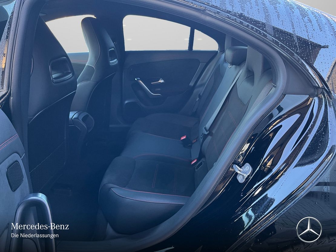 Mercedes-Benz CLA 200 AMG Line Coupé