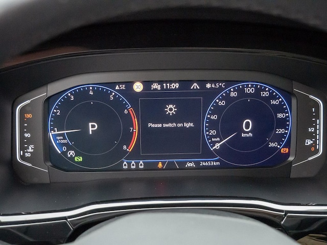 Volkswagen Touran 1.5 TSI DSG R-Line