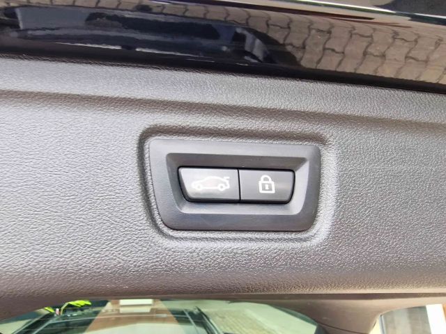 BMW 330 330i Sport Line xDrive