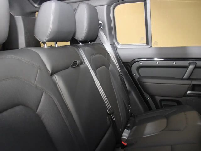 Land Rover Defender 110 D300 Dynamic SE