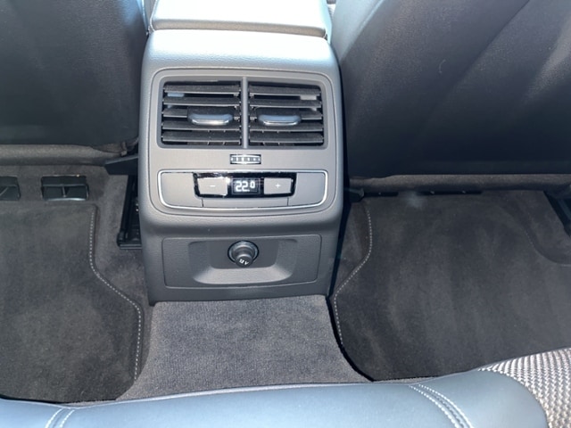 Audi A4 40 TDI Avant S-Line S-Tronic