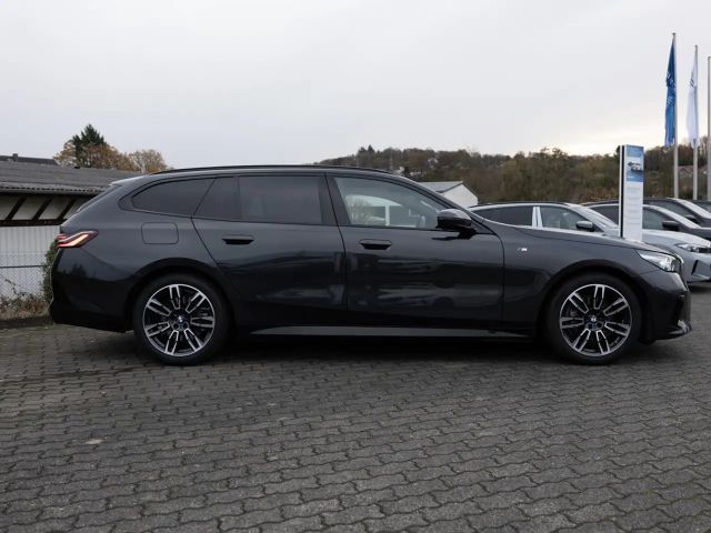 BMW 540 540d M-Sport Touring xDrive