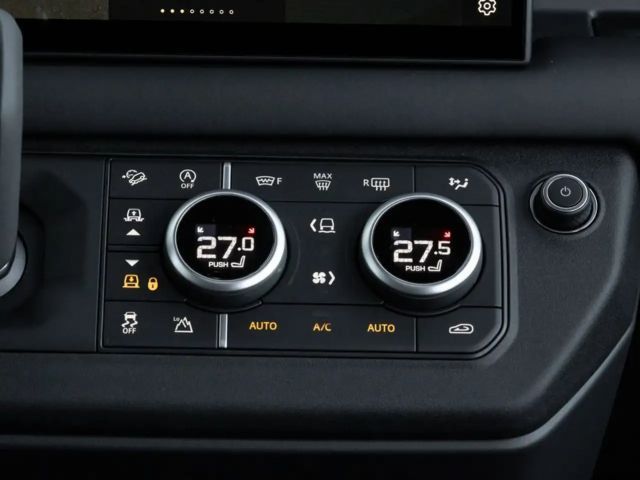 Land Rover Defender 110 D250 Dynamic SE