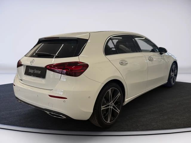 Mercedes-Benz A 180 Hatchback